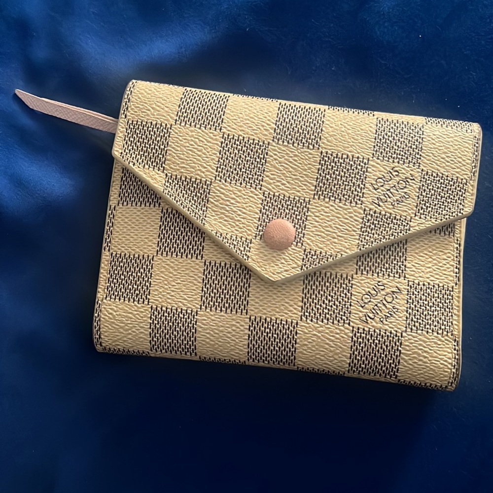 Louis Vuitton women’s wallet
